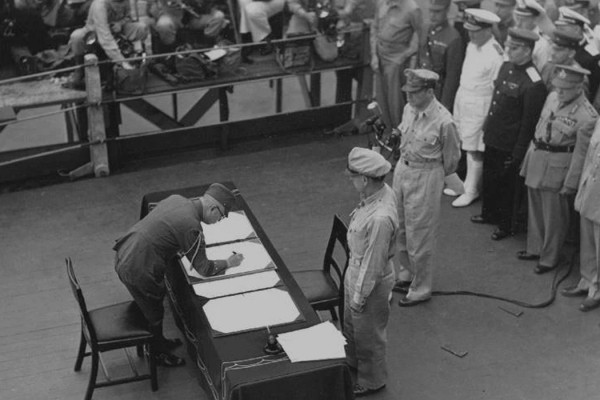 Окончание второй мировой, маршальская звезда и полицейский патруль