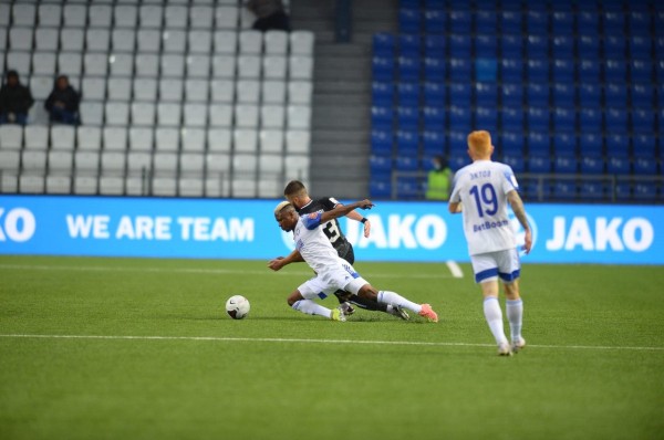 Футбольный матч ФНЛ в Ростошах закончился ничьей