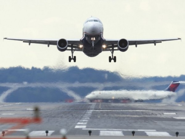 В Братске совершил вынужденную посадку самолет с оренбургским сенатором В Братске совершил вынужденную посадку самолет с оренбургским сенатором