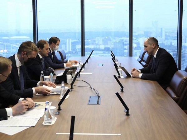 Министр промышленности РФ обсудил с Денисом Паслером поддержку предприятий Оренбуржья