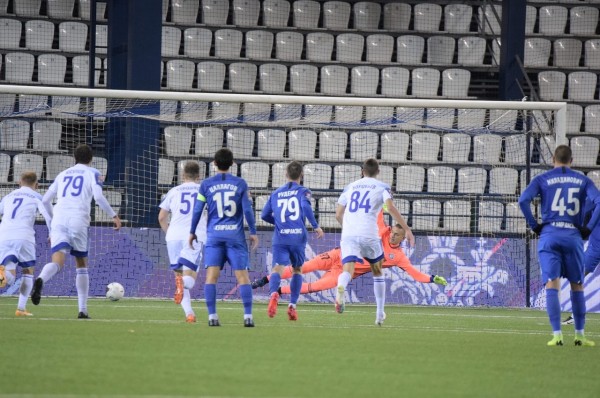 Молодой состав ФК "Оренбург" дал бой "Сочи" Молодой состав ФК "Оренбург" дал бой "Сочи"