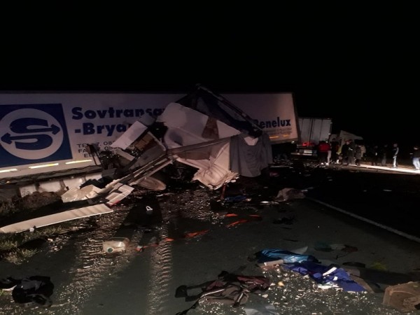 В Оренбуржье при столкновении двух грузовиков погиб человек