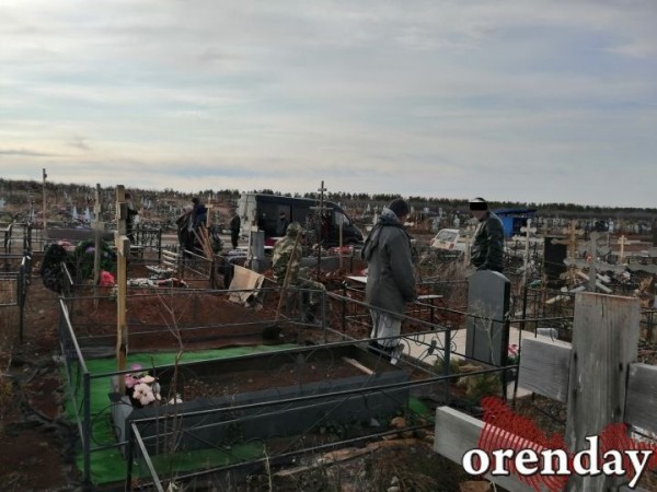 Тела родных из морга оренбуржцы ждут по несколько дней