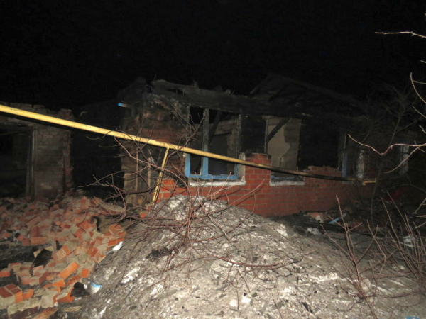 В Кваркенском районе неисправный газовый баллон стал причиной тяжелых травм троих человек