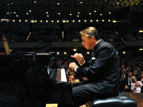 Оренбургская филармония откроет сезон большими гастролями