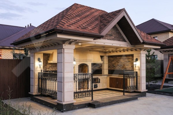 
В Оренбурге продается коттедж за 53 млн руб, в котором убили  директора оренбургского филиала &laquo;Газпромтранса&raquo;, его жену и водителя		