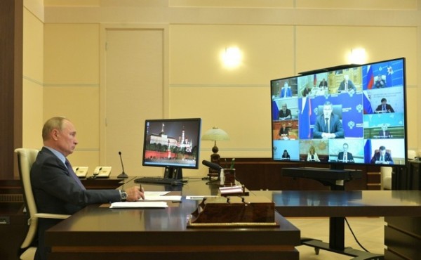 Владимиру Путину доложили о "прекрасной набережной" в Оренбурге