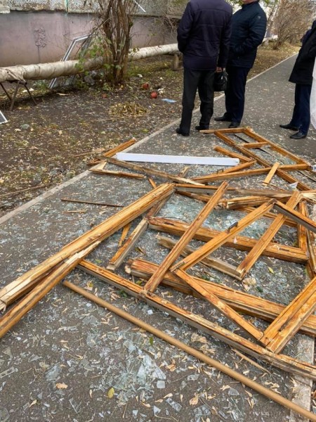 Выбило окна: в одной из квартир Оренбурга взорвался самогонный аппарат