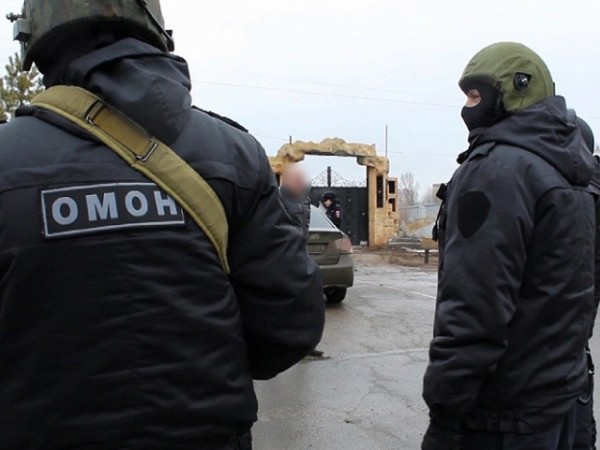 На рынке в Оренбурге задержали 26 мигрантов-нелегалов