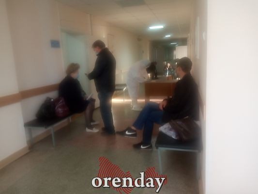 Оренбуржцы жалуются, что брошены в ковид-центре &laquo;один на один&raquo; с болезнью