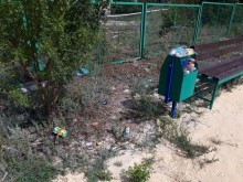 В Медногорске детская площадка становится похожа на свалку