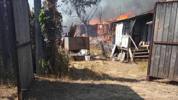 Многодетная семья погорельцев из Колтубановского до сих пор не решила жилищный вопрос