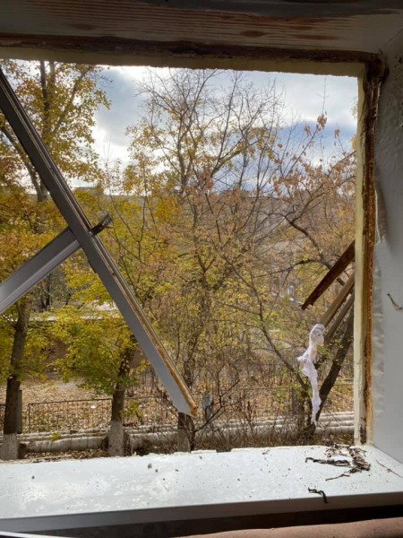 Выбило окна: в одной из квартир Оренбурга взорвался самогонный аппарат