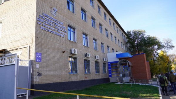 Здания образовательных организаций Оренбурга продолжают адаптироваться для приема инвалидов и маломобильных групп населения