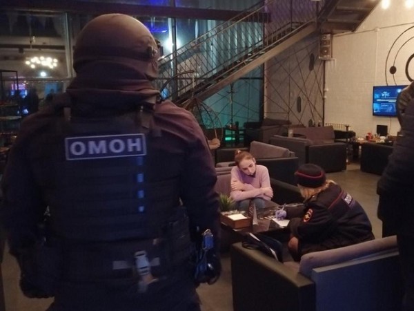 Полиция Оренбурга проверяет исполнение указа губернатора