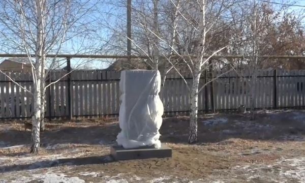 В Оренбуржье демонтировали "памятник раздора"