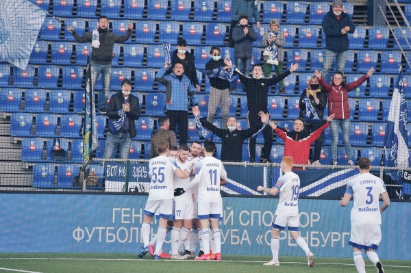 ФК "Оренбург" продолжает погоню за лидером