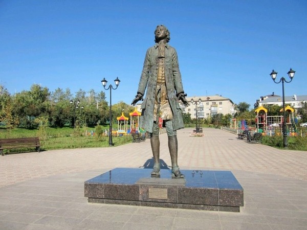 Какие памятники есть в Оренбурге