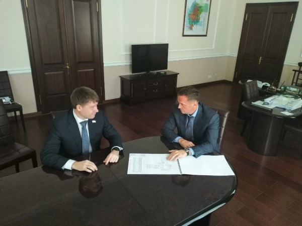 Владимир Ильиных встретился с руководителем фракции партии &laquo;Единая Россия&raquo; в Оренбургском городском Совете Александром Шмариным