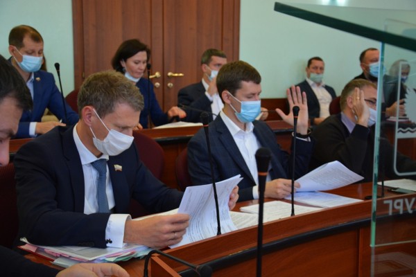 Депутаты Горсовета обсудили изменения в структуре администрации Оренбурга