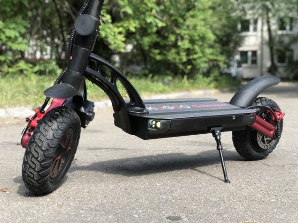 Владельцев электросамокатов будут штрафовать за превышение скорости