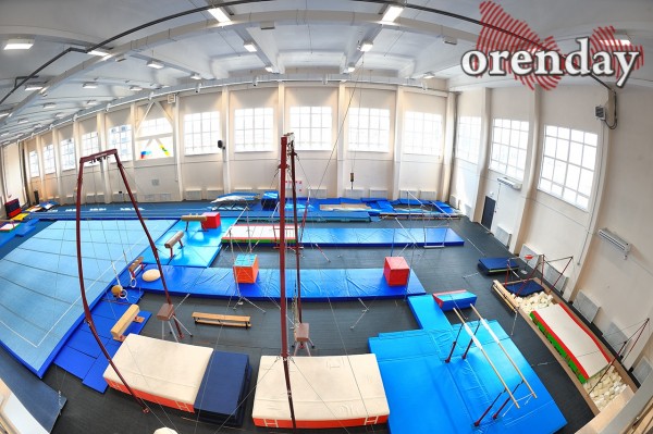 На оренбургской Набережной вместо аварийного здания появилась спортплощадка