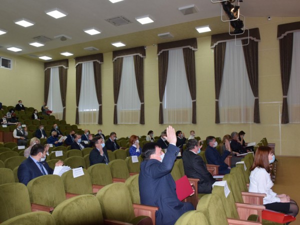 В Орске шесть депутатов Горсовета покинули заседание во время утверждения бюджета