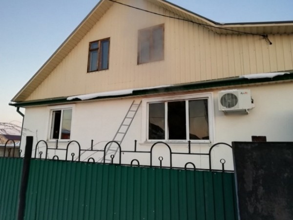 В поселке Южный Урал в Оренбурге произошел пожар