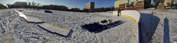 В Оренбурге начали заливать катки