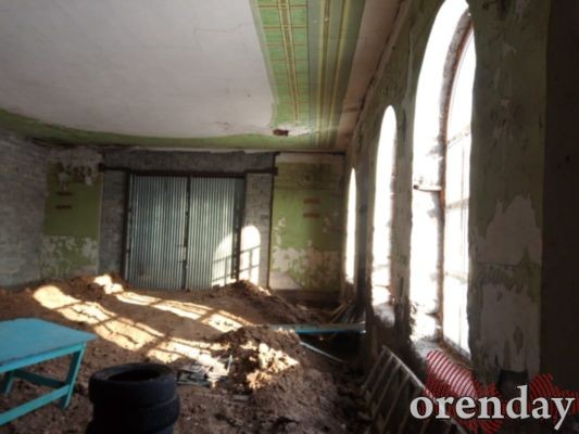 Жители села Спасское жалуются на разваливающийся дом культуры и мусор