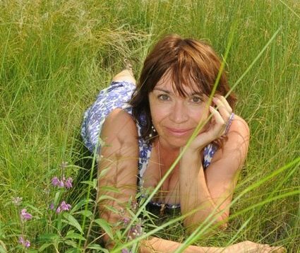 Духи с запахом оренбургской степи выпустили в Санкт-Петербурге Духи с запахом оренбургской степи выпустили в Санкт-Петербурге