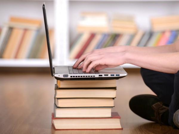 В Оренбуржье студентам колледжей продлили дистанционное обучение В Оренбуржье студентам колледжей продлили дистанционное обучение