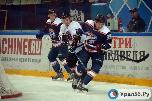 
Победа после 9 поражений: ХК &laquo;Южный Урал&raquo; обыграл ХК &laquo;Барс&raquo; в серии буллитов		