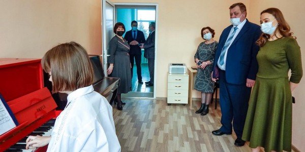 В Грачевском районе после ремонта открылась детская школа искусств