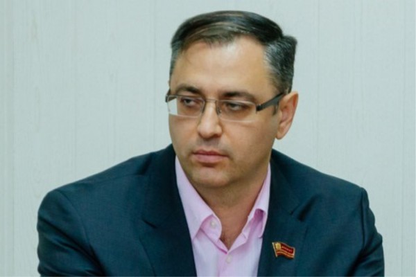 Максим Амелин: "Нас пытаются запугать агрессивным полицейским"