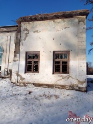 Жители села Спасское жалуются на разваливающийся дом культуры и мусор