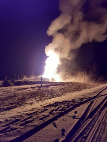 В правительстве рассказали о пожаре на нефтяной скважине в Оренбуржье