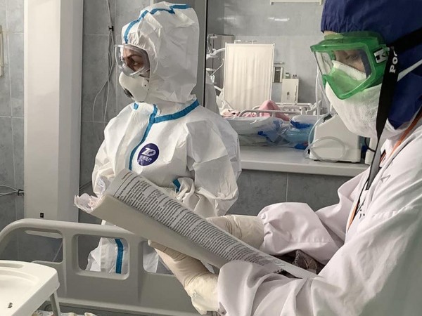 Глава Минздрава Оренбуржья Татьяна Савинова посетила ковид-центр в Новотроицке