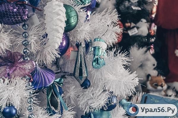 
Новогодние каникулы в России предложили перенести на майские праздники 		