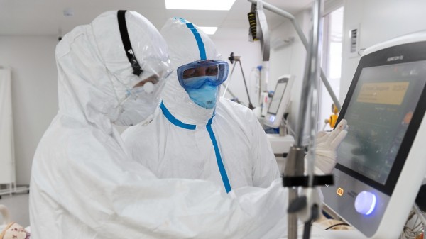 Число госпитализированных пациентов с коронавирусом в Оренбуржье вновь превысило тысячу