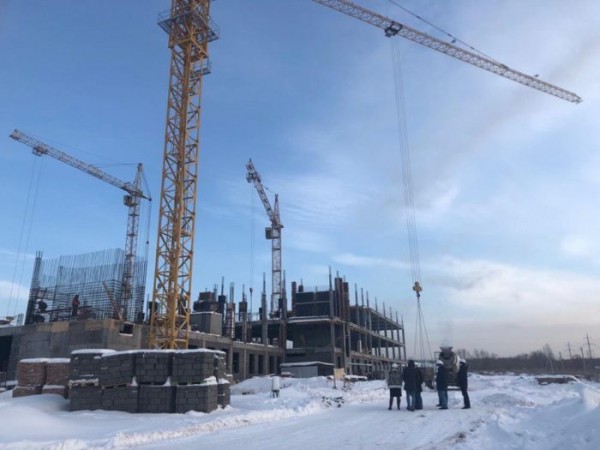 Готовы фундамент и нулевой этаж: Александр Полухин рассказал о темпах строительства детской областной больницы