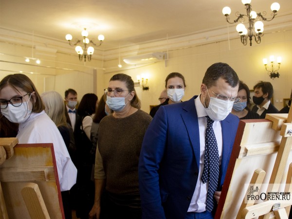 В Оренбурге прошла однодневная выставка японской художницы Хироко Кодзуки