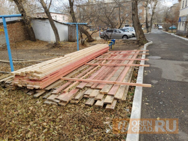 В Оренбурге продолжается капитальный ремонт кровли В Оренбурге продолжается капитальный ремонт кровли