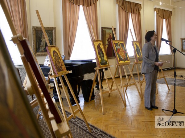 В Оренбурге прошла однодневная выставка японской художницы Хироко Кодзуки