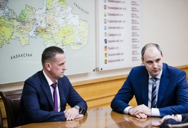 Денис Паслер и Владимир Ильиных поздравили оренбуржцев с новым годом