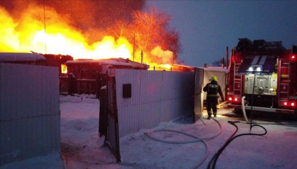 Погорельцам из поселка Степного Орска помогут&nbsp;пока деньгами, одеждой и предметами первой необходимости
