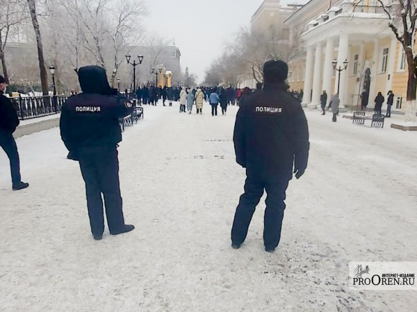 Двоих участников несанкционированного митинга в Оренбурге оштрафовали