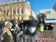 Разгонять несанкционированный митинг вышла, кажется, вся оренбургская полиция