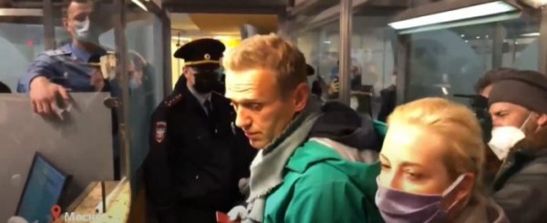 Навального задержали в аэропорту Шереметьево