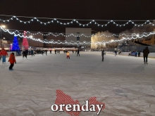 В новогоднюю ночь на площади им.Ленина в Оренбурге было не протолкнуться